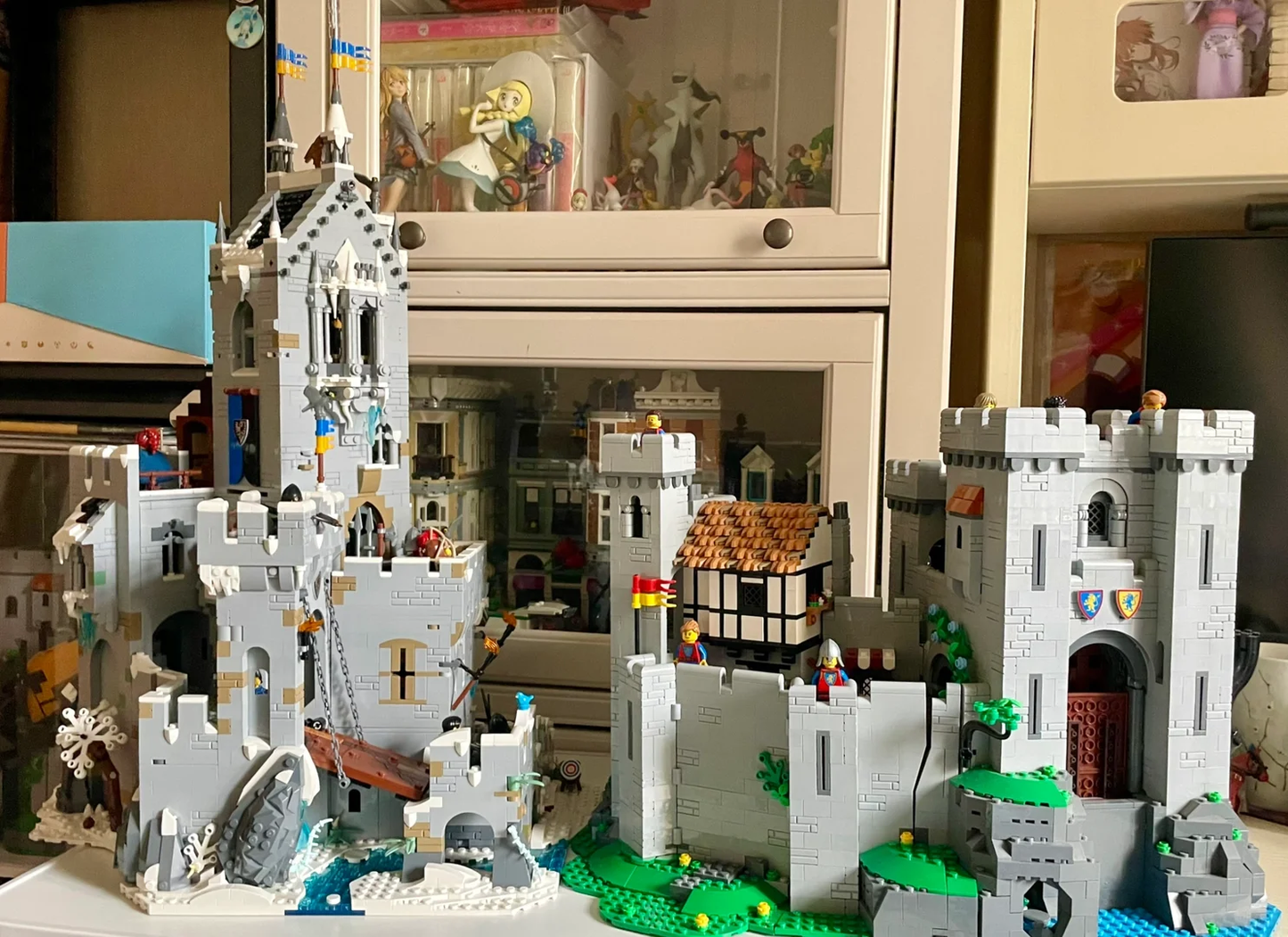 910029