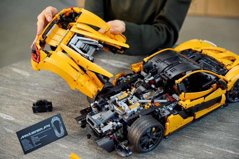 US Warehouse | 1:8 Scale P1 Hybrid Supercar Building Set – 42172