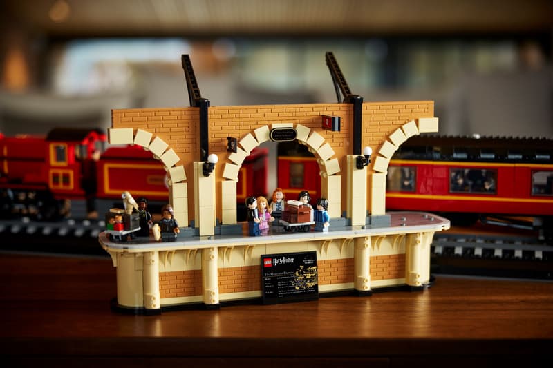US Warehouse | Collector's Edition Steam Train Building Set – 76405
