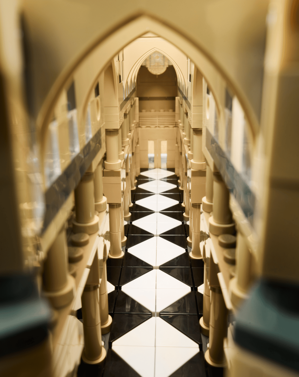 US Warehouse | Notre-Dame Cathedral Building Set – 21061
