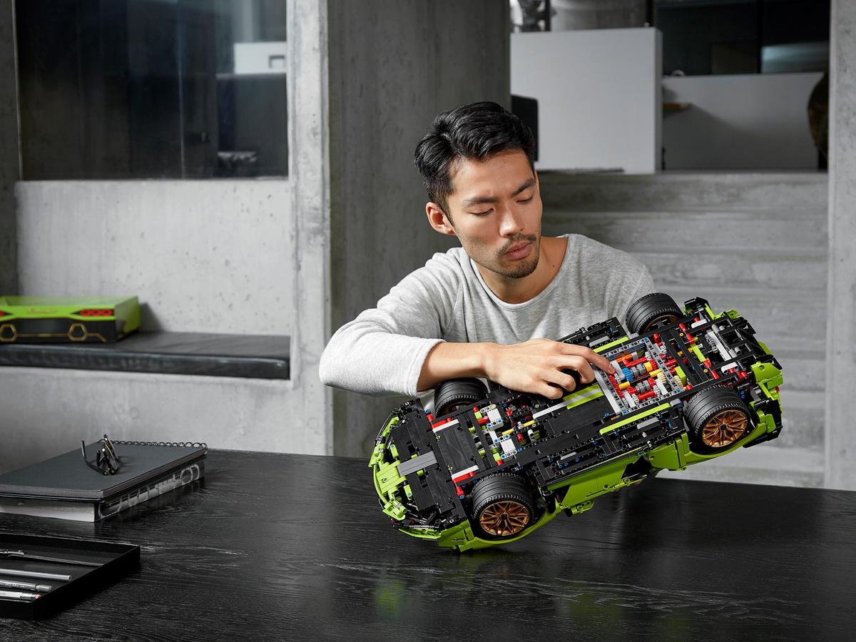 US Warehouse | V12 Supercar Building Set – 42115