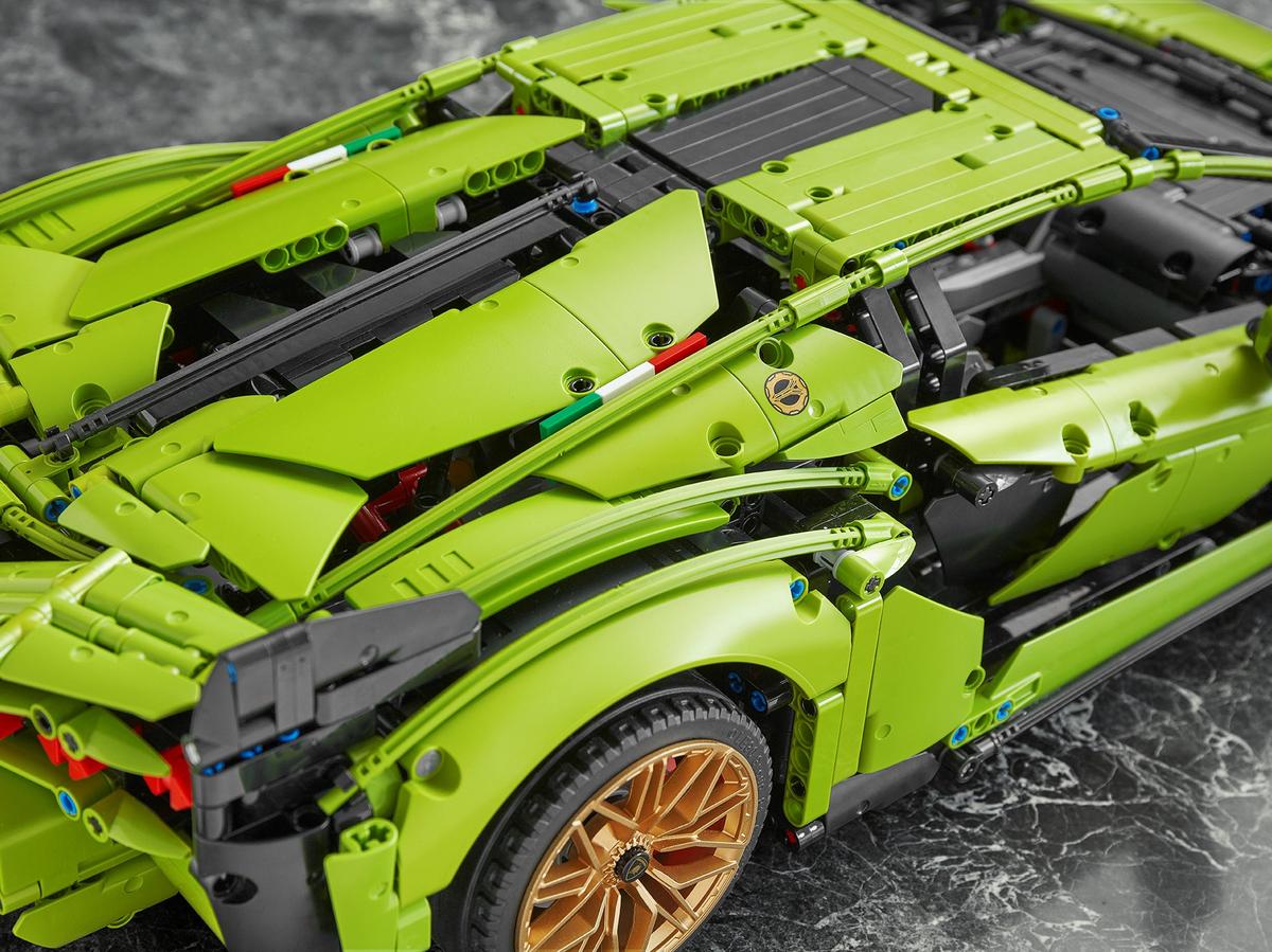 US Warehouse | V12 Supercar Building Set – 42115