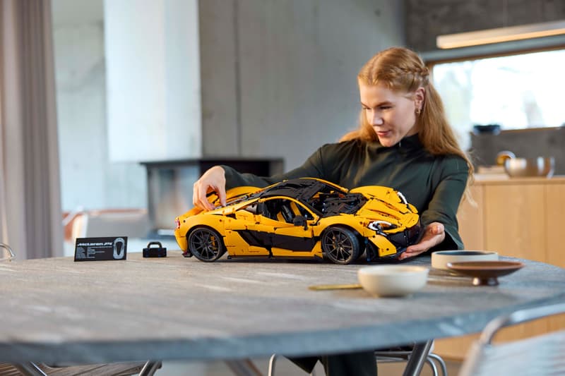US Warehouse | 1:8 Scale P1 Hybrid Supercar Building Set – 42172