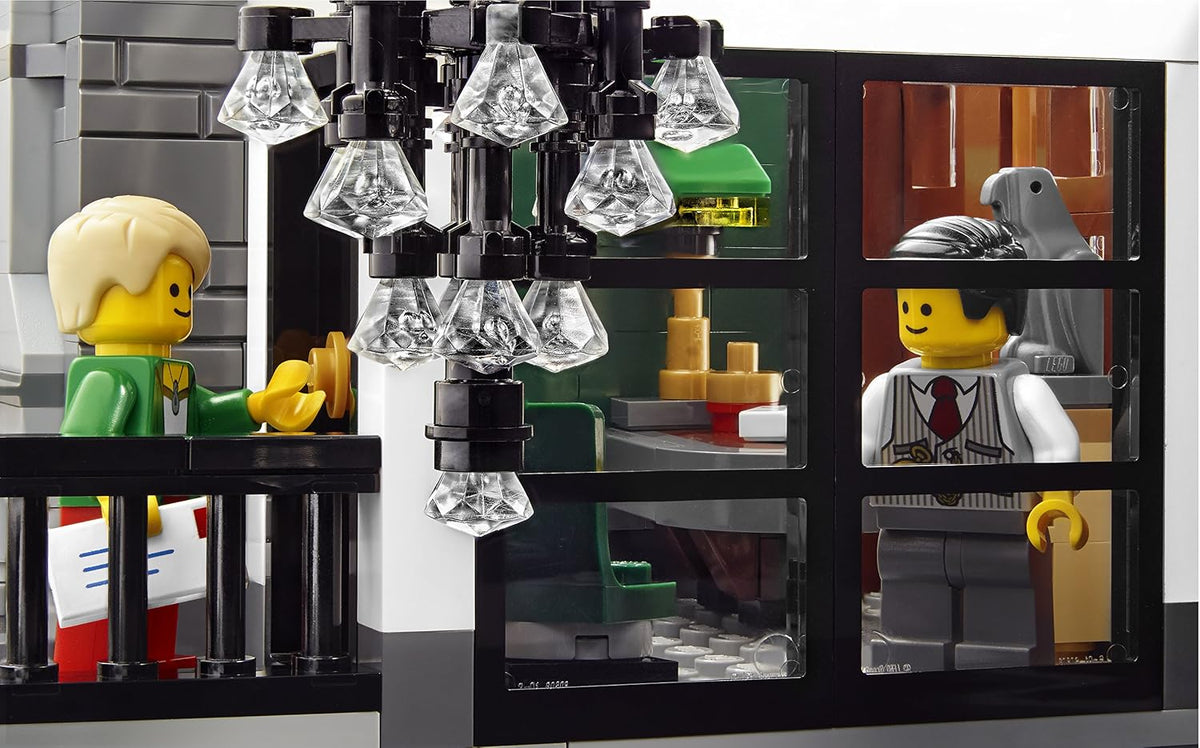 US Warehouse | Brick Bank Building Set – 10251