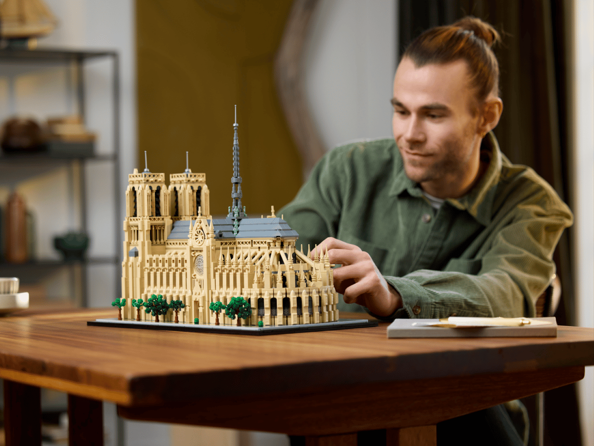 US Warehouse | Notre-Dame Cathedral Building Set – 21061