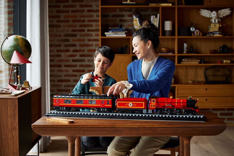 US Warehouse | Collector's Edition Steam Train Building Set – 76405