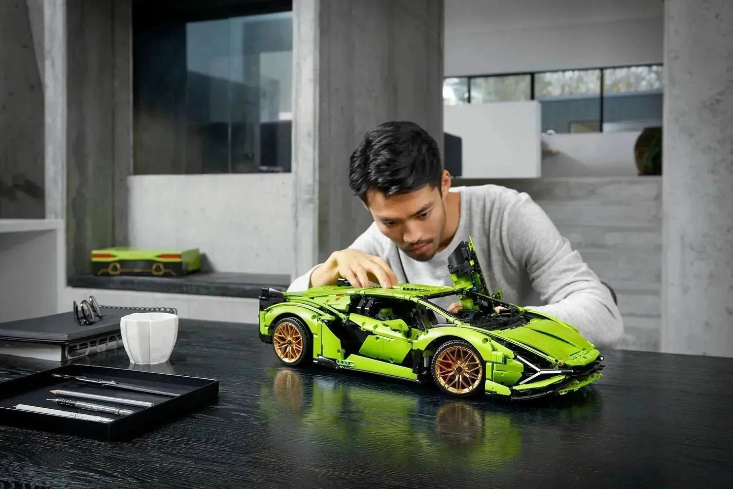 42115 Technic V12 Supercar Building Set