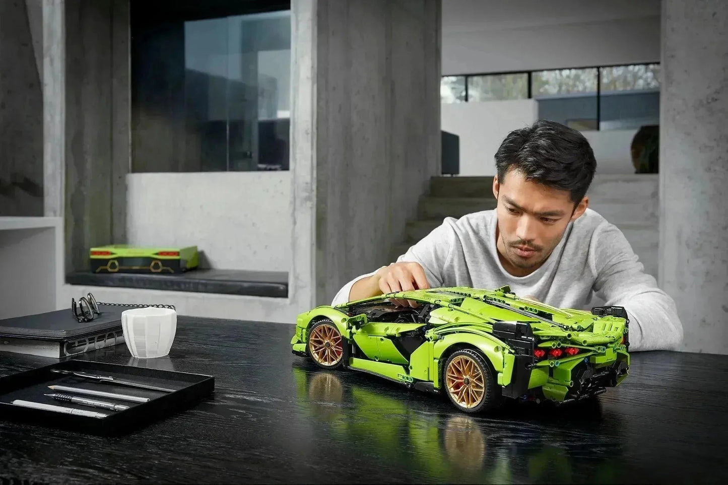 42115 Technic V12 Supercar Building Set