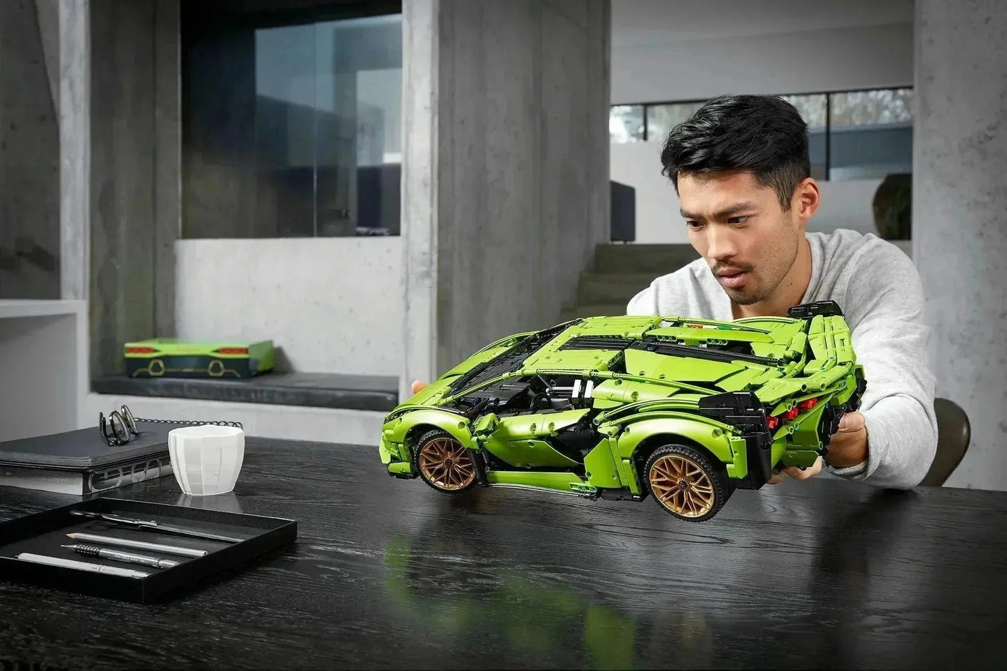 42115 Technic V12 Supercar Building Set