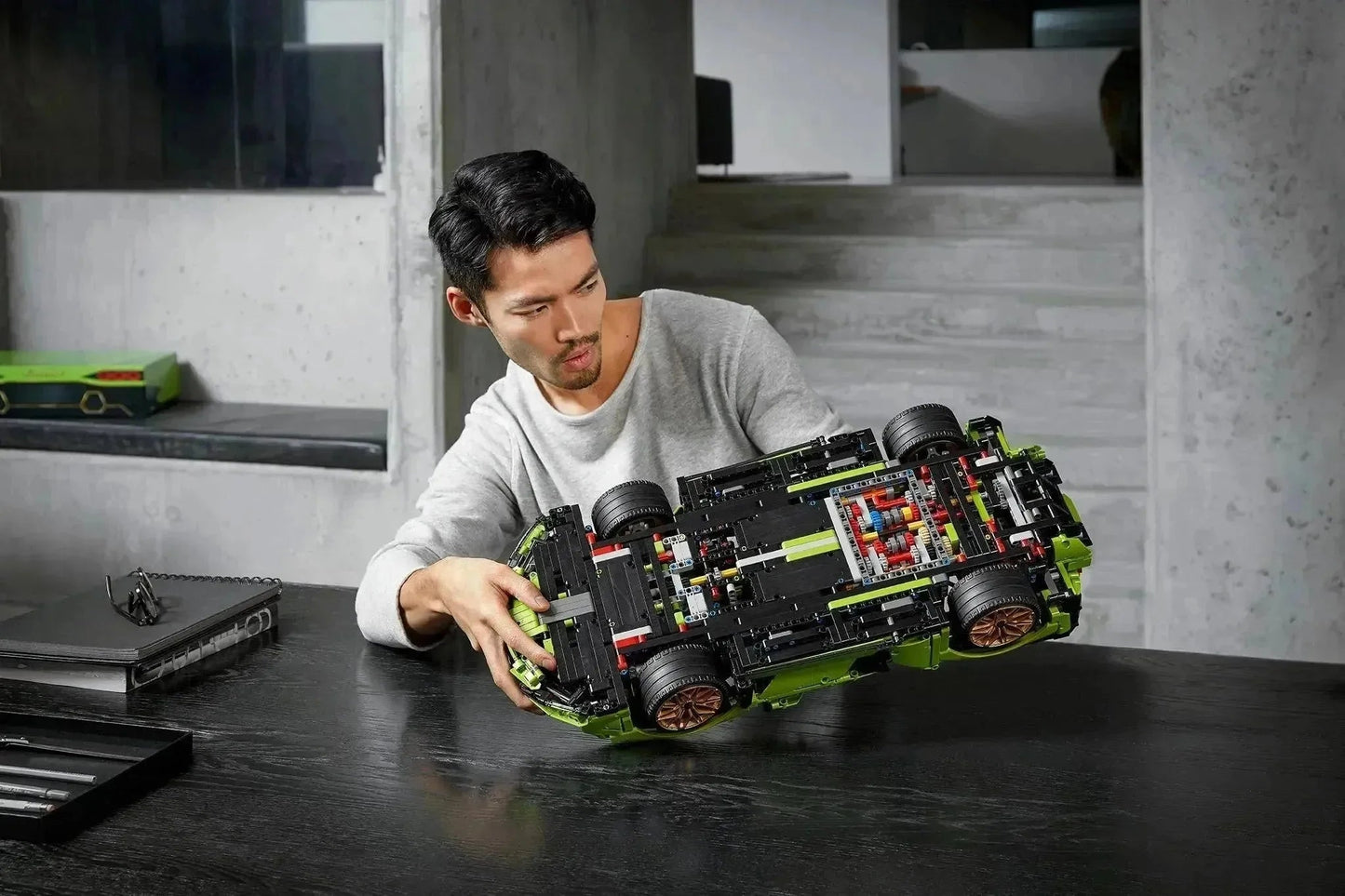 42115 Technic V12 Supercar Building Set