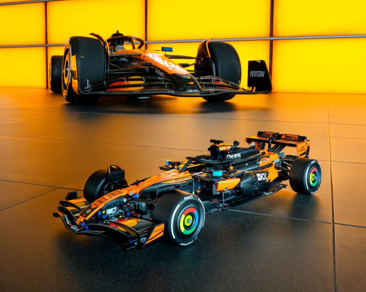 [🇺🇸 US Warehouse]-wk-blok  British F1 Racing Car MCL39 - 42228