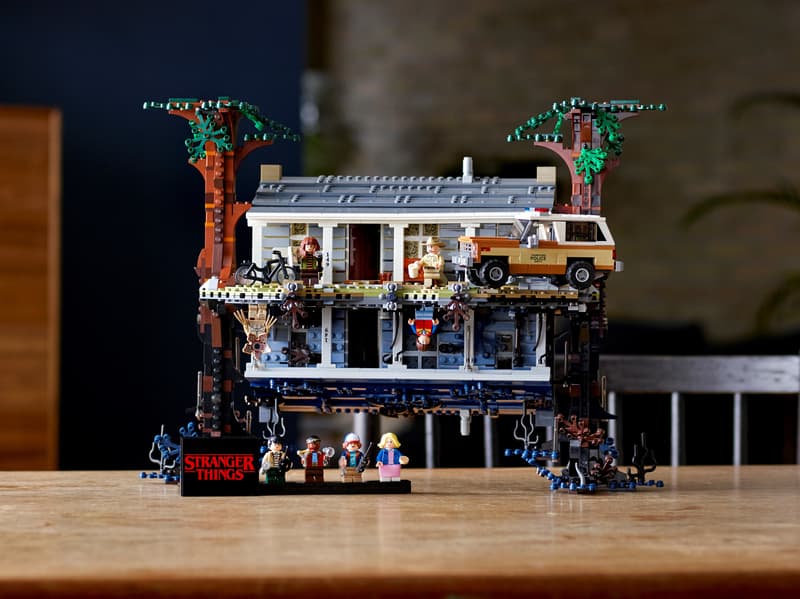 Upside Down Mystery House - 75810