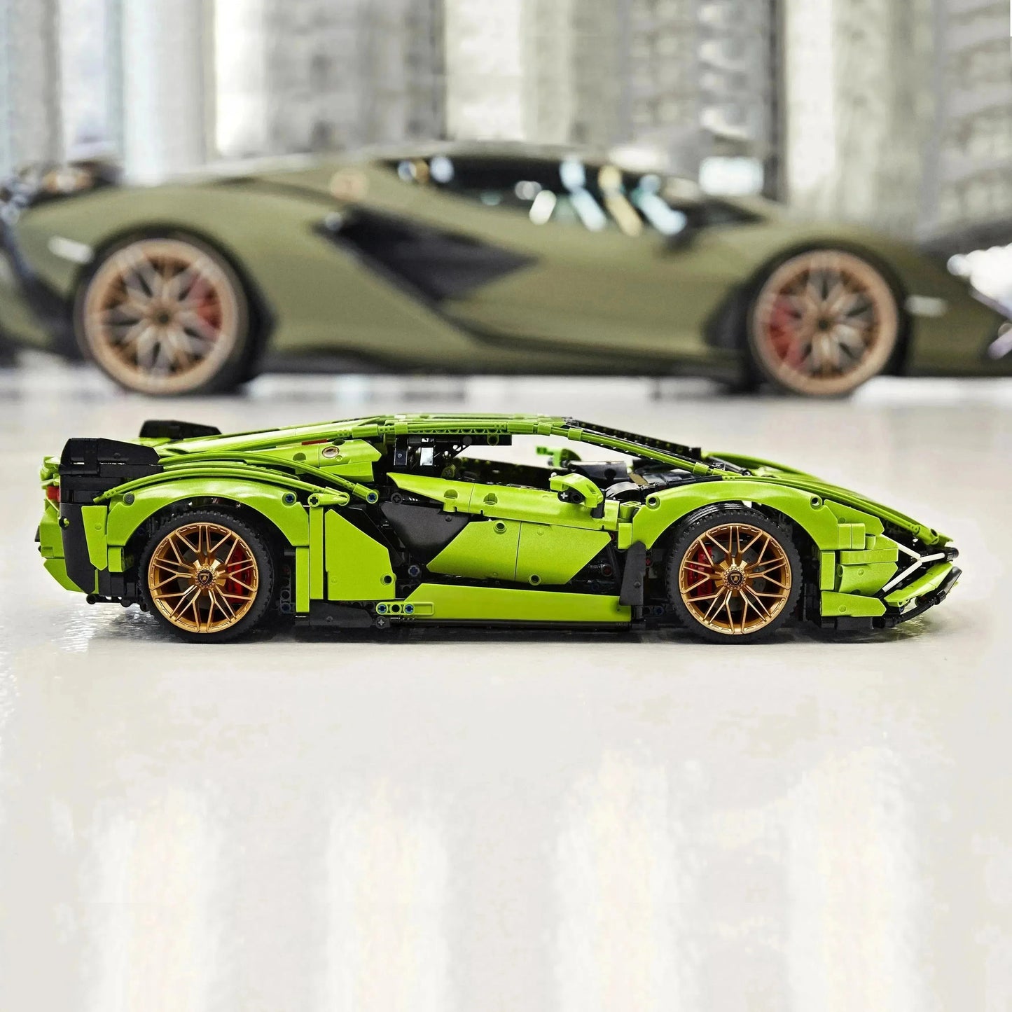 42115 Technic V12 Supercar Building Set